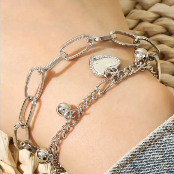 NEW FREE WITH PURCHASE Romantic Heart Shape Layered Bracelet - Picture 2 of 9